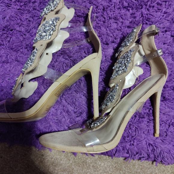 Heels - Picture 1 of 3